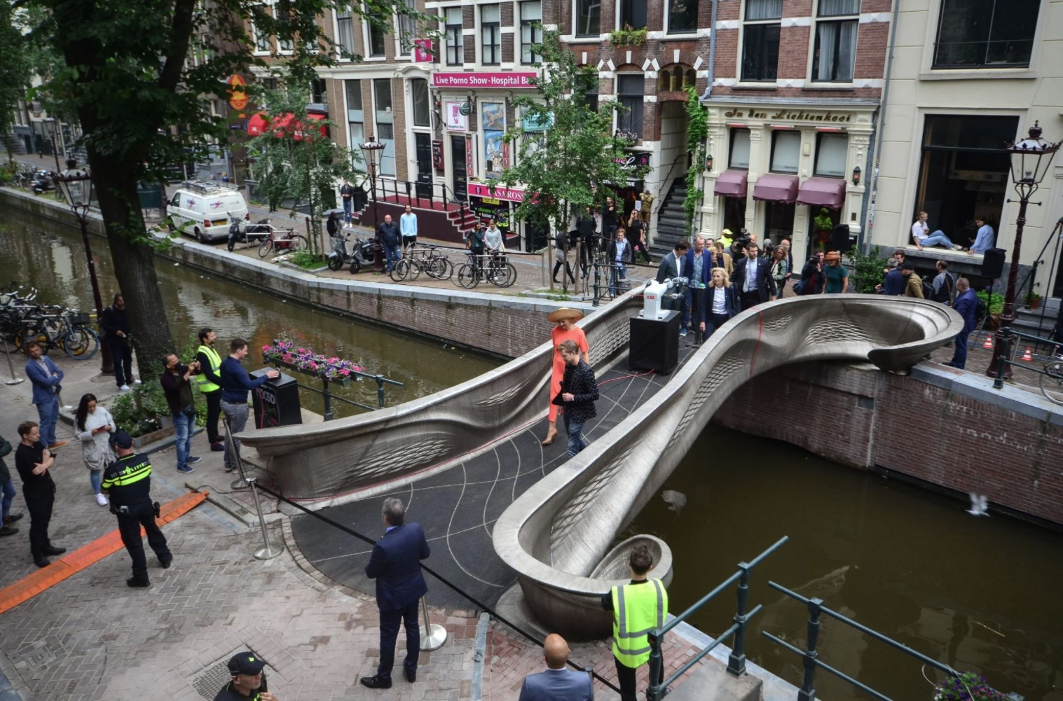 First 3D Printed Steel Bridge is Built in Amsterdam